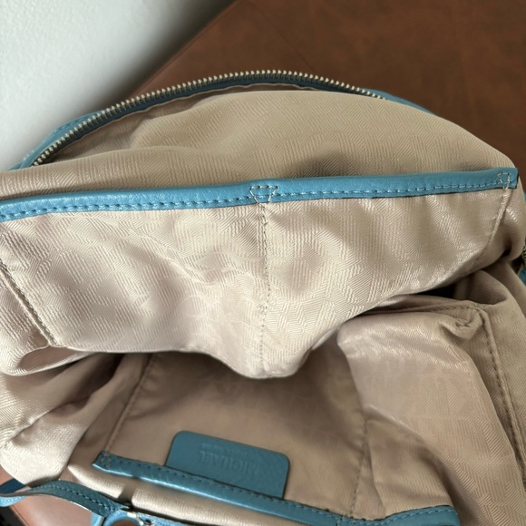 Michael Kors purse - Picture 12 of 16